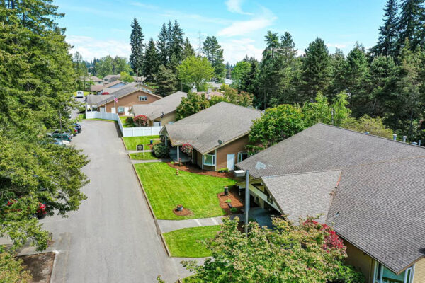 <span class="number">32</span>Lynnwood Grove, a Vineyard Park community